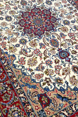 Handmade Persian Isfahan Rug | F 2624