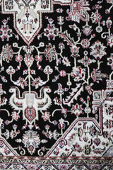Isfahan Machine-made Rug | Black | 712-308330